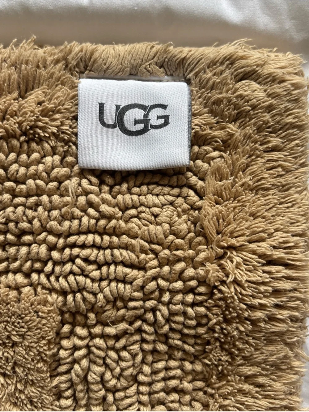 Beige Light Brown UGG Brand Bathroom Shower Mat Rug 32 x 20 Inches Bath Mat EUC